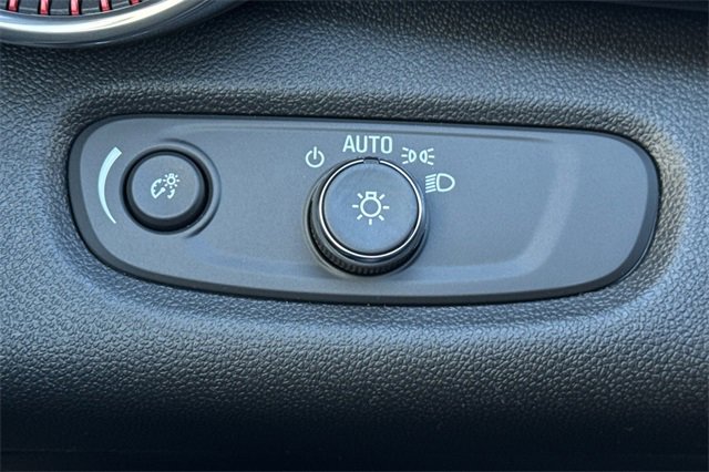 New 2026 Chevrolet Trax RS w/ Sunroof Package image 33