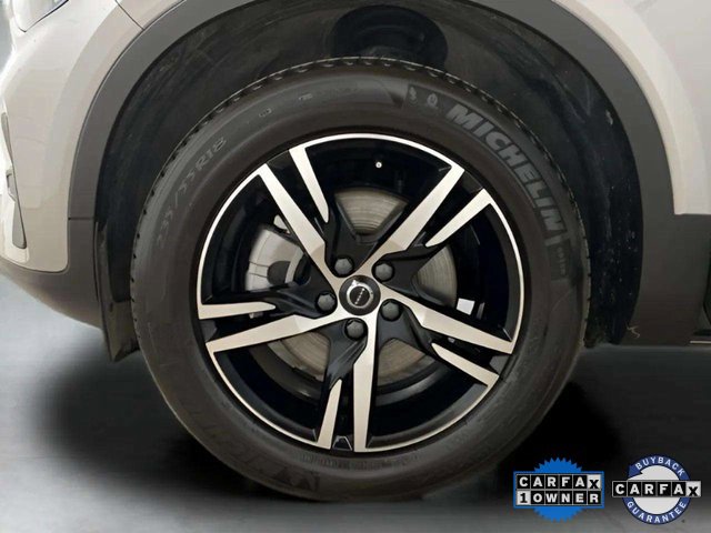 Used 2025 Volvo XC40 B5 Core image 27