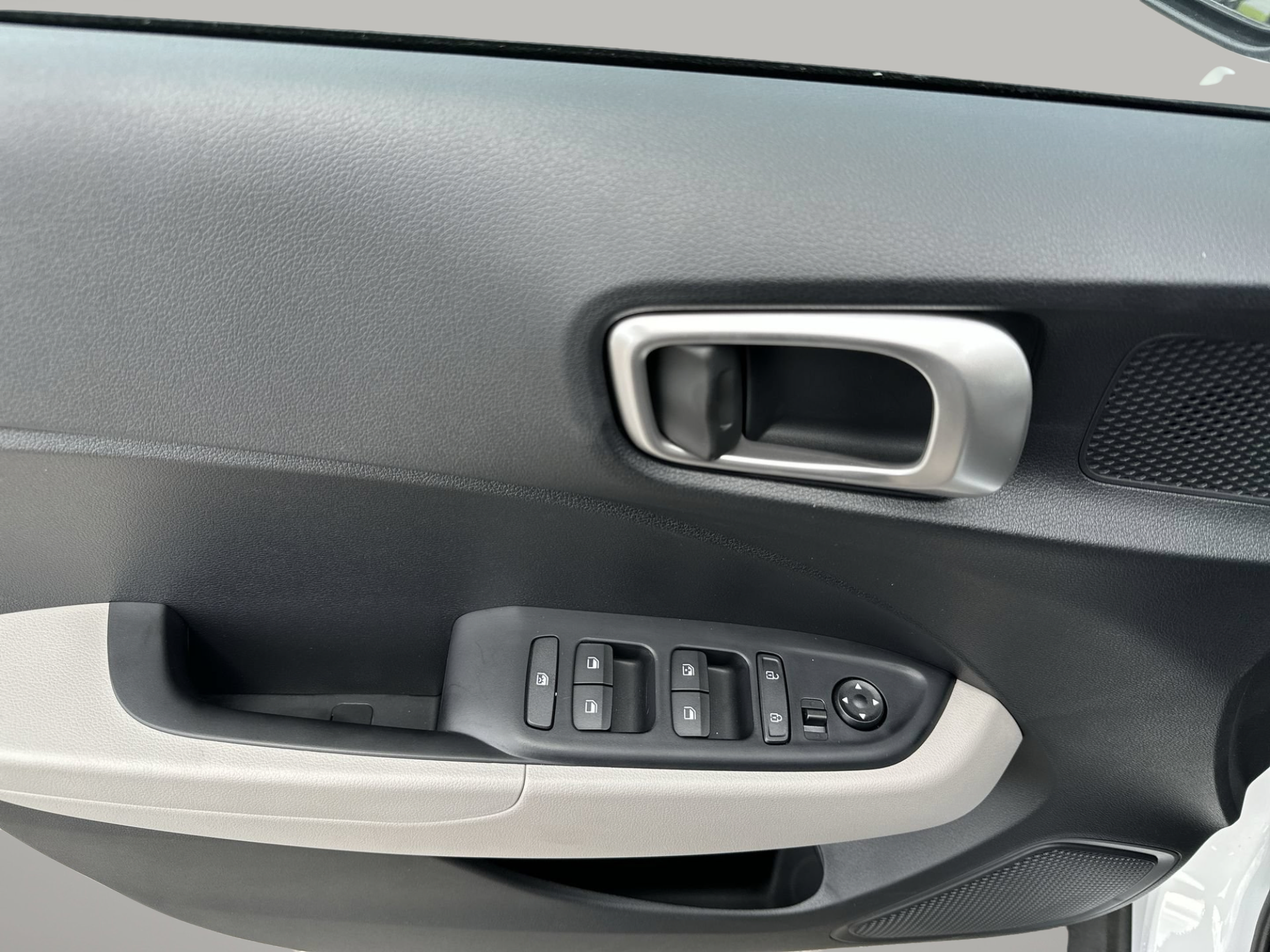 New 2026 Hyundai Venue SEL FWD image 15