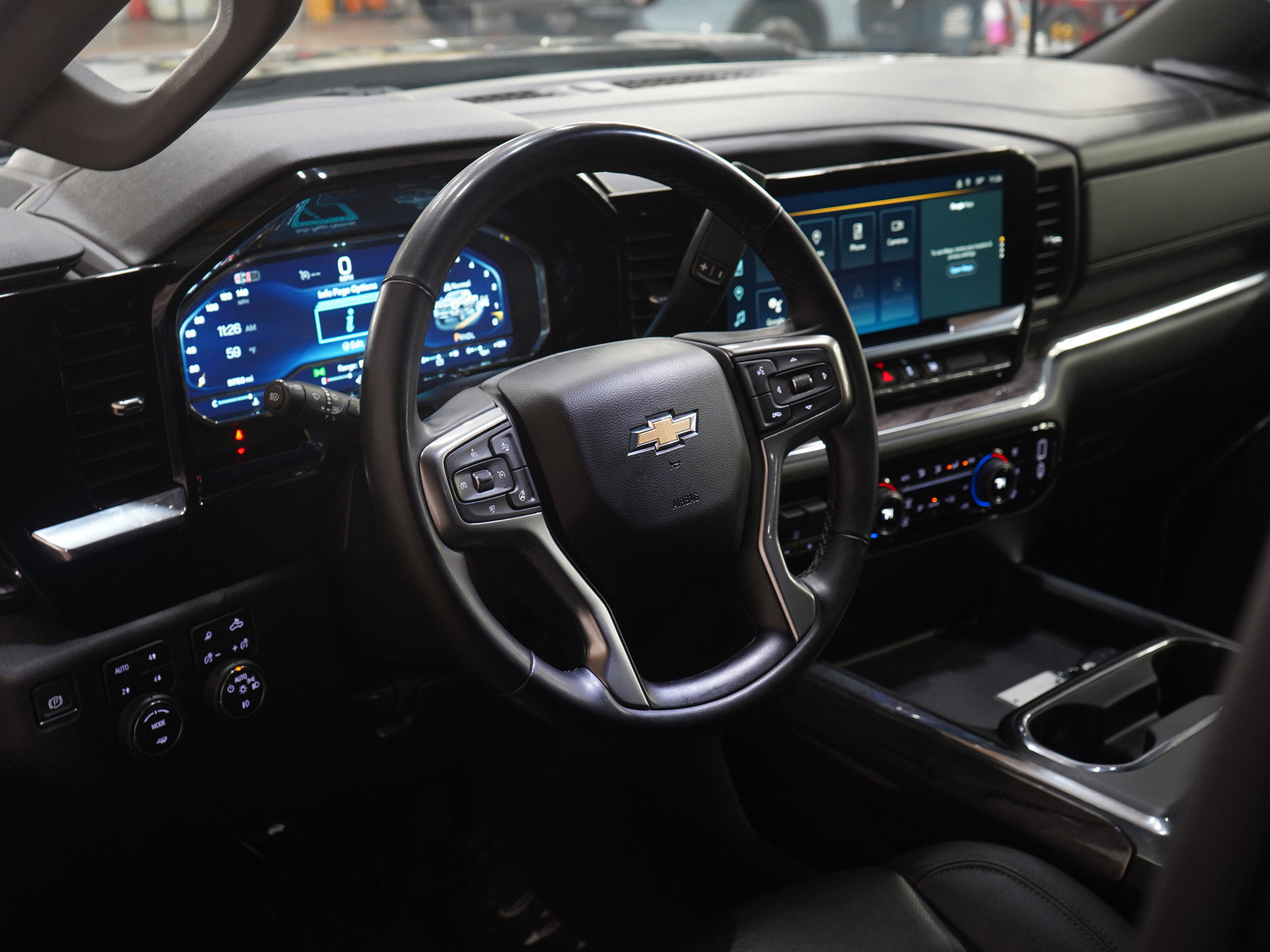 Used 2024 Chevrolet Silverado 3500 LTZ w/ LTZ Convenience Package image 26