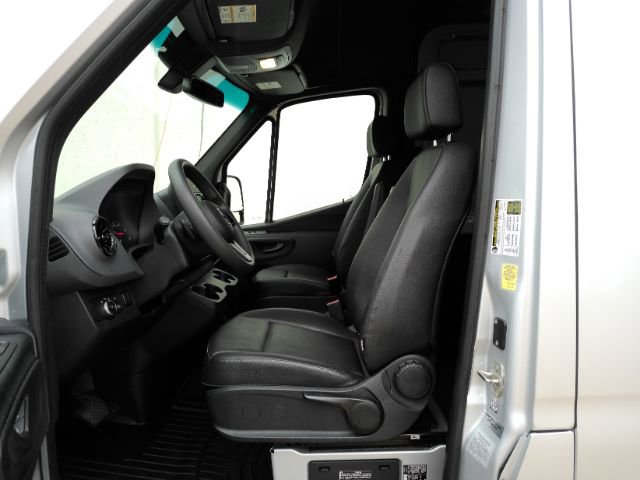 Used 2021 Mercedes-Benz Sprinter 3500 image 17