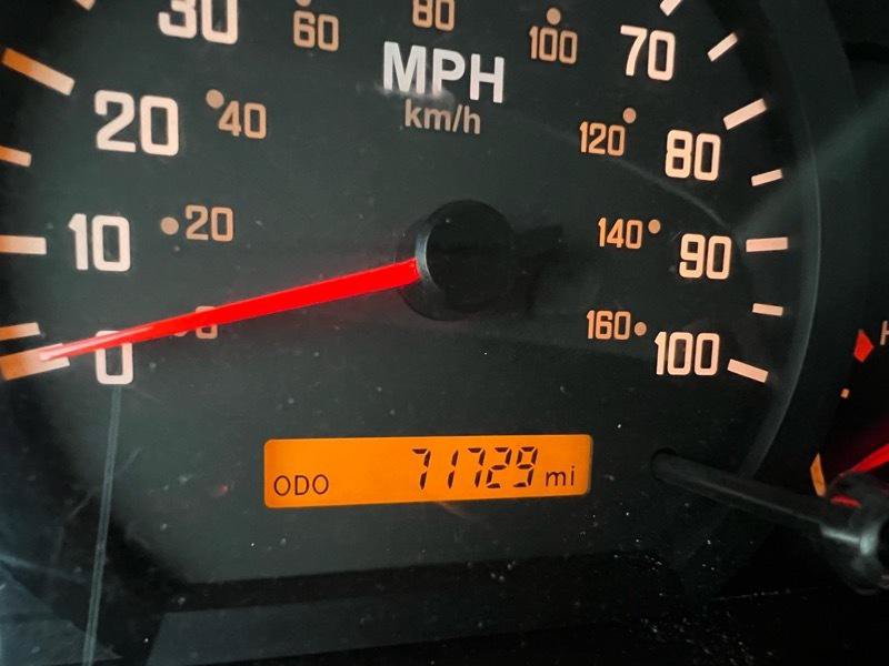 Used 2018 Isuzu NPR RWD image 17