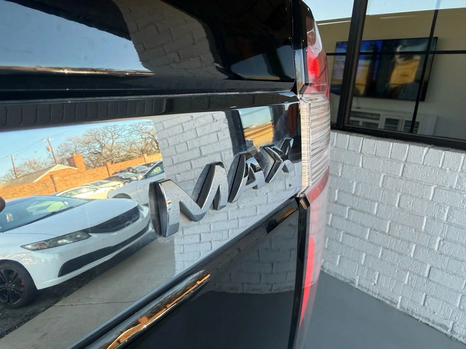 Used 2018 Ford Expedition Max Limited w/ Equipment Group 301A image 9