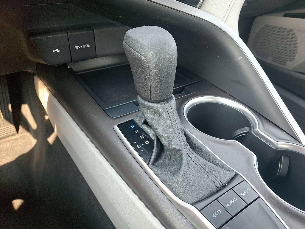 Certified 2022 Toyota Camry LE w/ Carpet Mat Package (TMS) FWD image 15