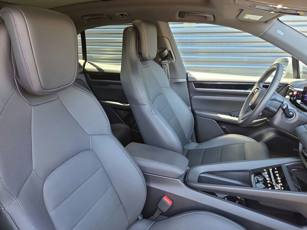 Certified 2025 Porsche Macan 4S Electric image 19