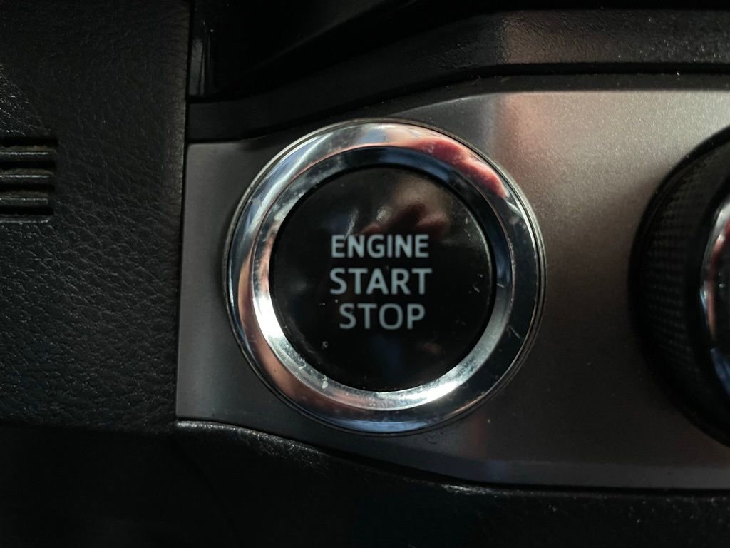 Used 2017 Toyota Tacoma Limited w/ Tow Package image 22