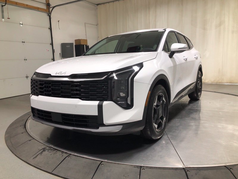 New 2026 Kia Sportage EX FWD image 3