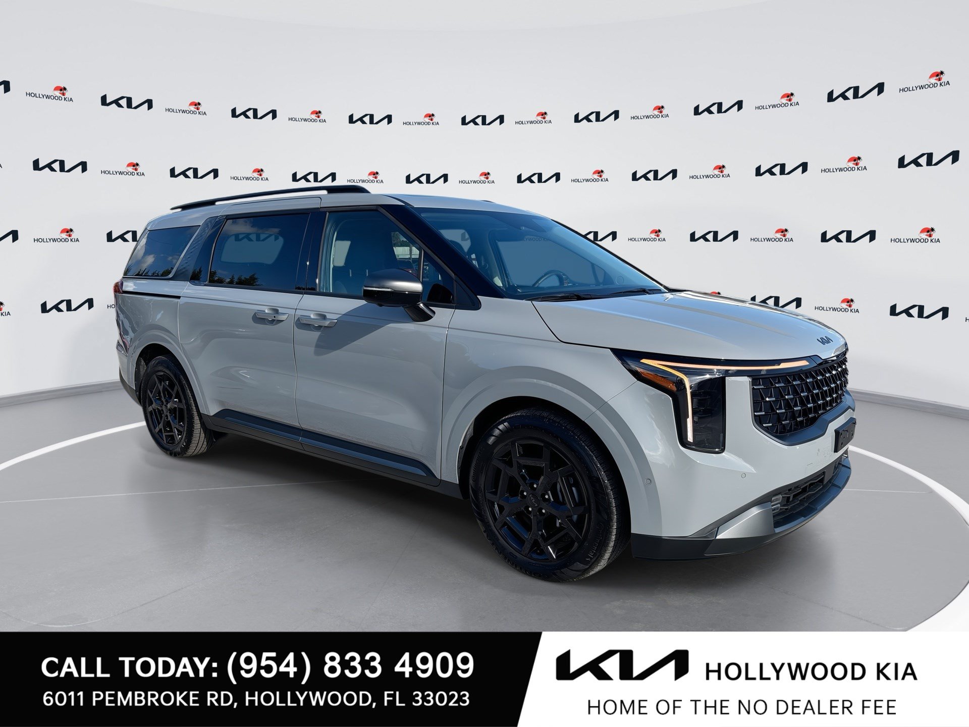 Used 2026 Kia Carnival SX FWD image 1