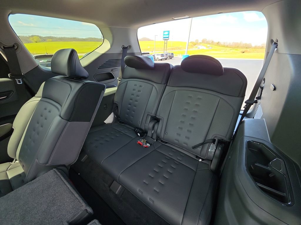 Used 2026 Kia EV9 Wind image 23