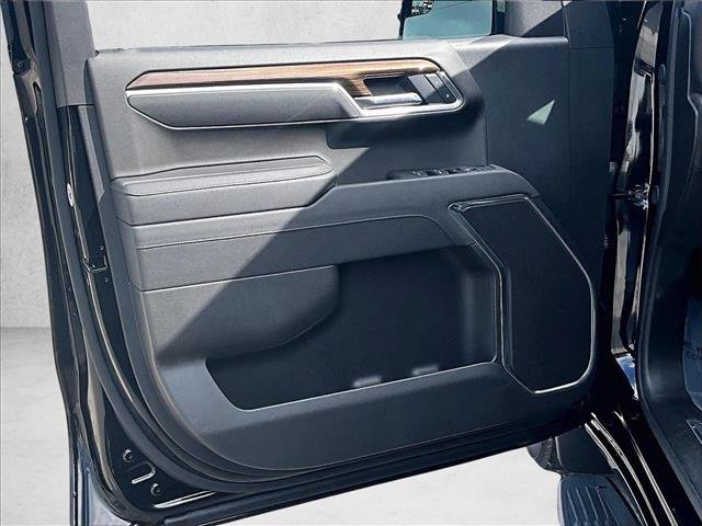 Used 2025 Chevrolet Silverado 1500 RST RWD image 17