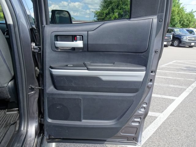 Used 2015 Toyota Tundra SR5 w/ TRD Off Road Package AWD/4WD image 19