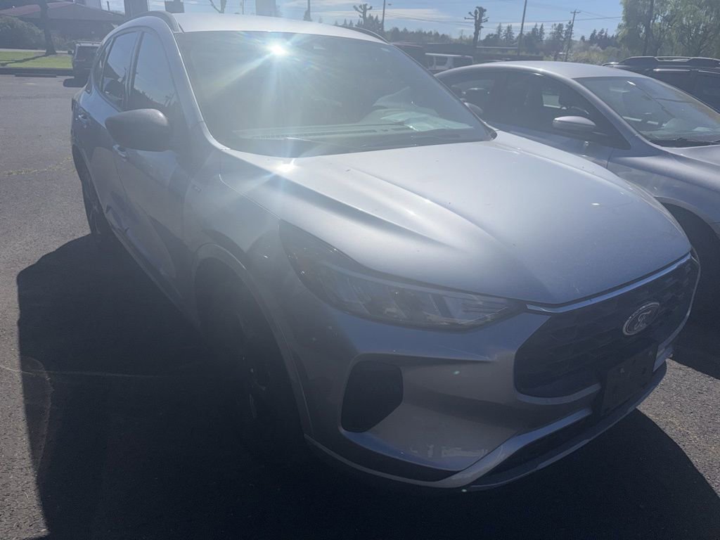 Used 2023 Ford Escape ST-Line w/ Tech Pack #1 image 2