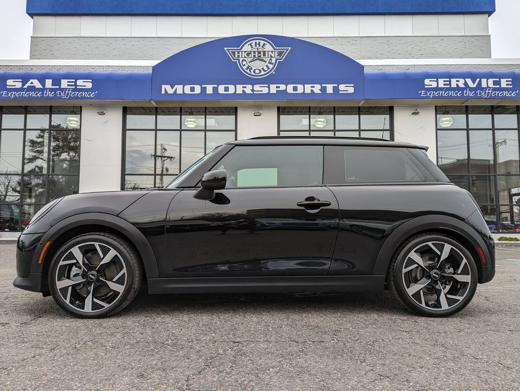 Used 2025 MINI Cooper S FWD video 1