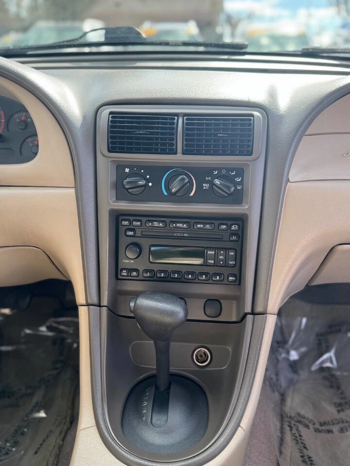Used 2003 Ford Mustang Premium image 10