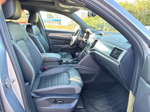 Used 2020 Volkswagen Atlas Cross Sport SEL Premium R-Line AWD/4WD image 30