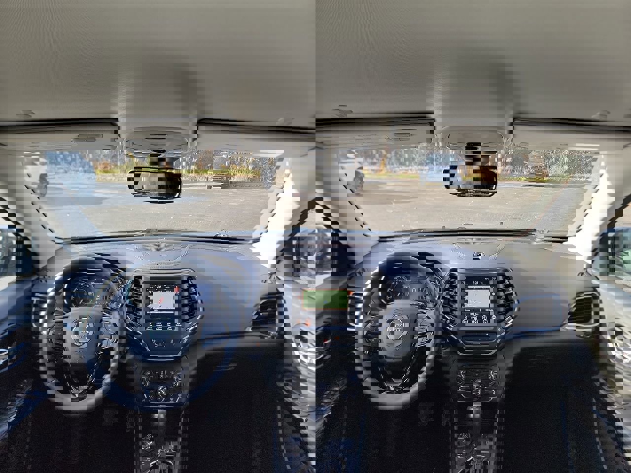 Used 2023 Jeep Cherokee Altitude Lux image 26