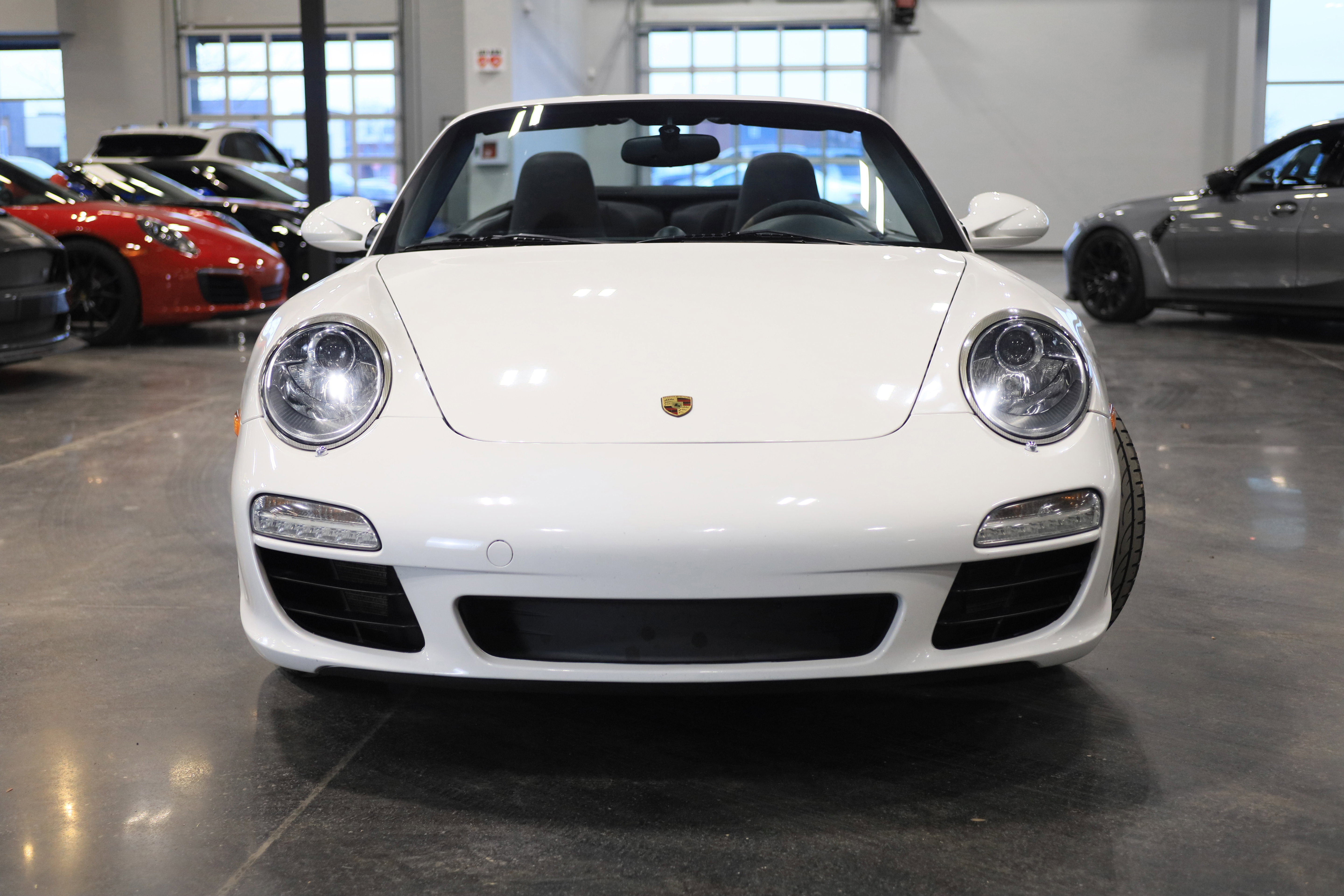 Used 2010 Porsche 911 Carrera 4S image 2