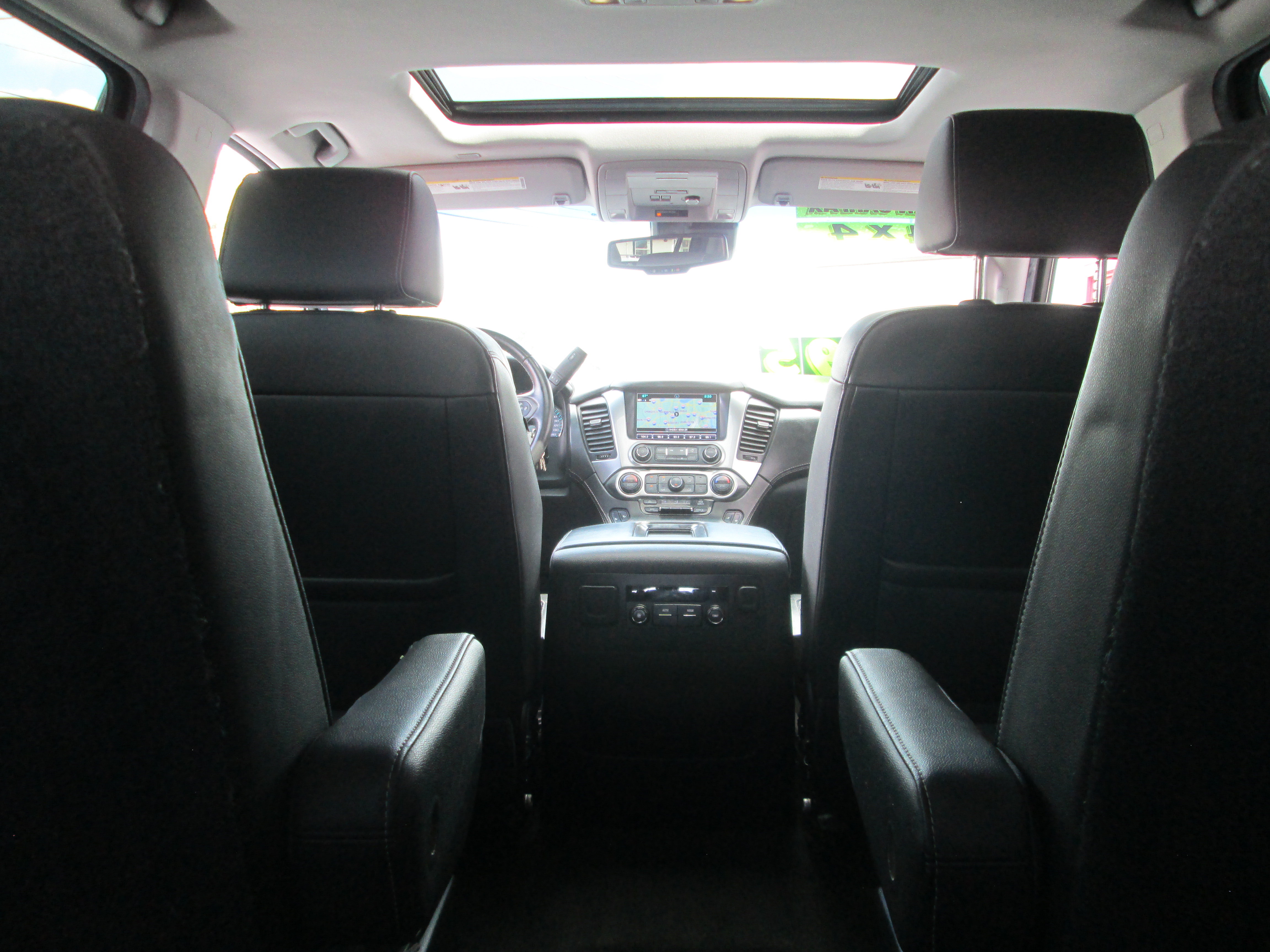 Used 2018 Chevrolet Tahoe LT w/ Z71 Midnight Edition AWD/4WD image 17