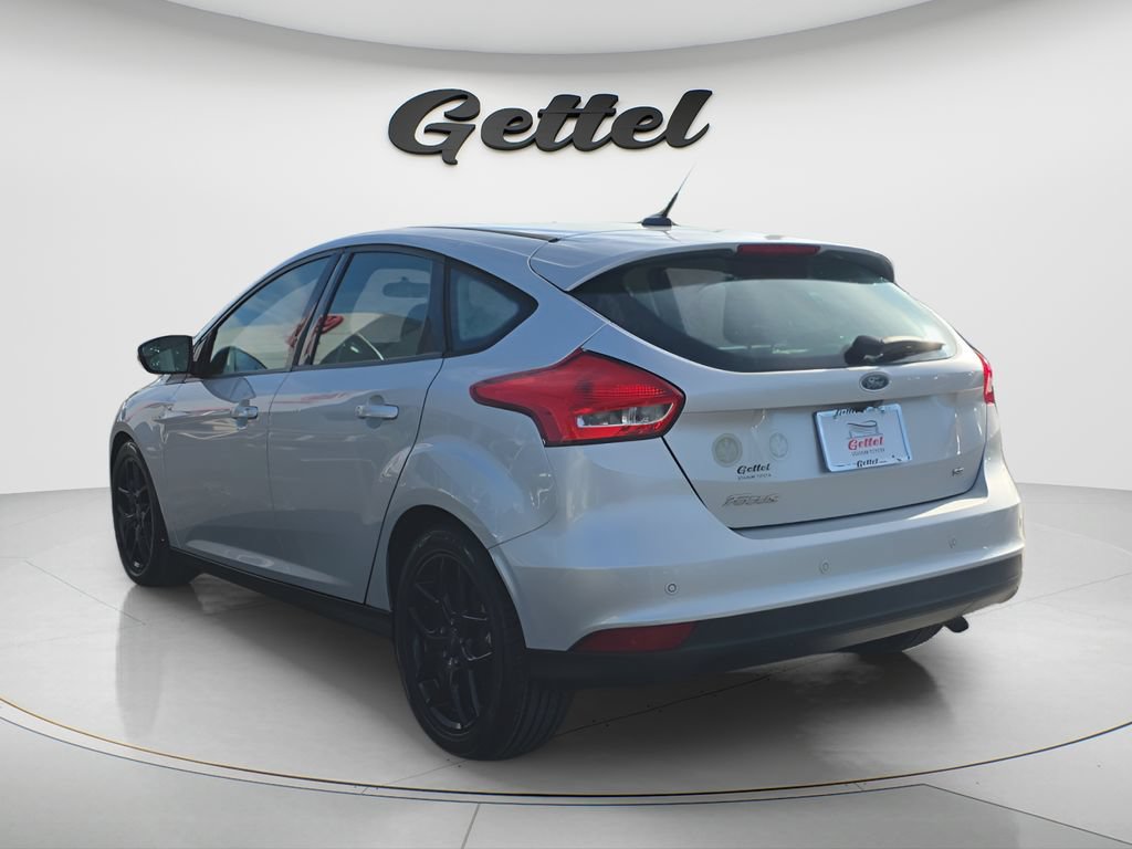 Used 2016 Ford Focus SE w/ Equipment Group 201A FWD image 7