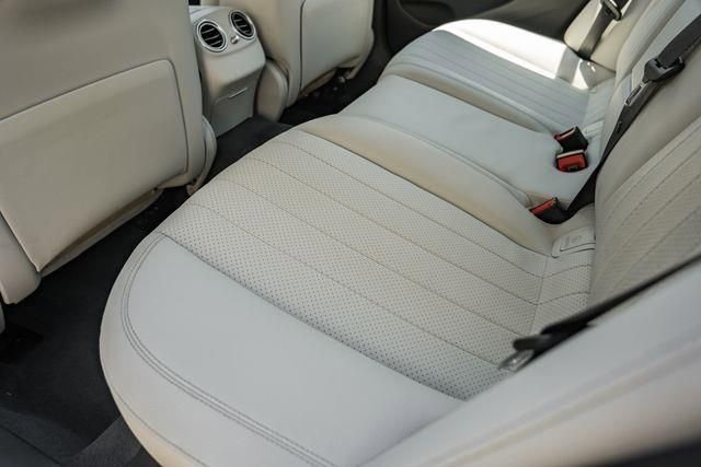 Used 2021 Mercedes-Benz E 450 4MATIC Sedan image 32