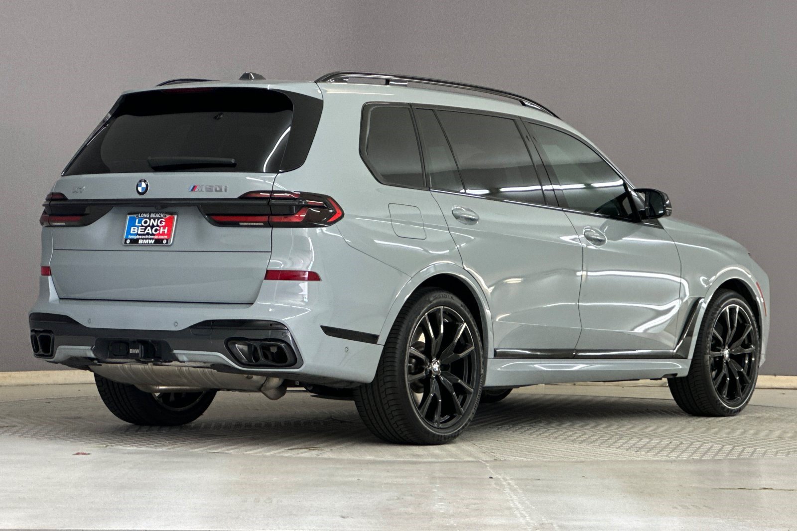 Certified 2025 BMW X7 M60i AWD/4WD image 8