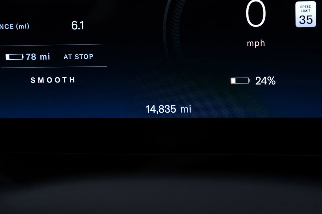 Used 2024 Lucid Air Touring image 23