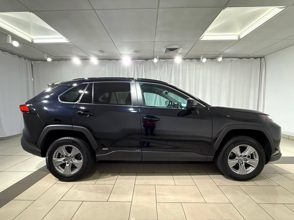 Certified 2024 Toyota RAV4 LE AWD/4WD image 6