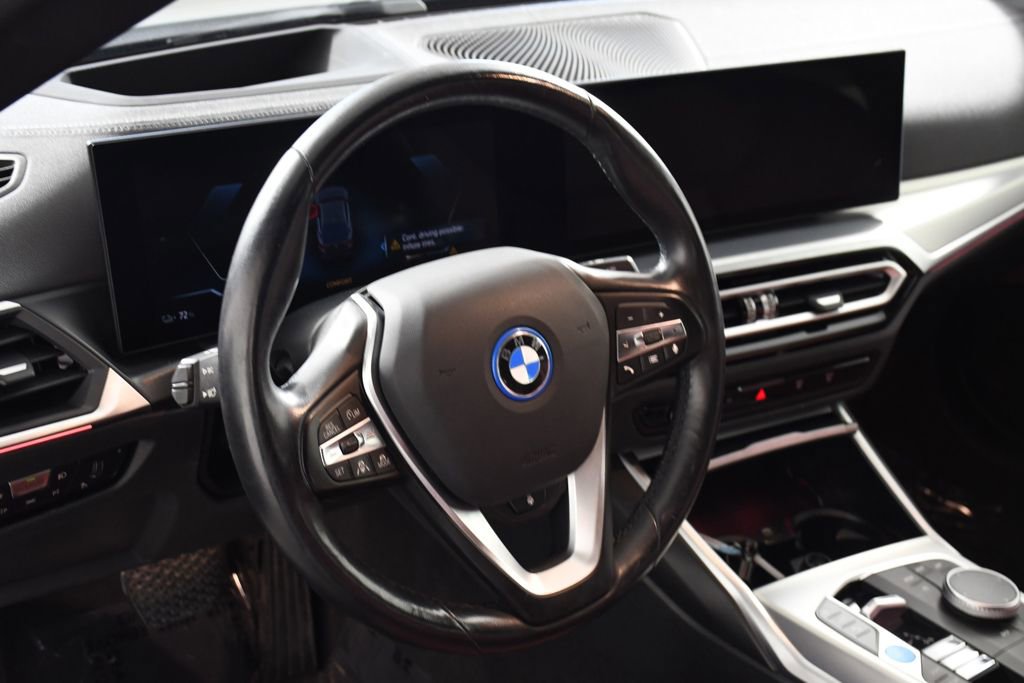 Used 2023 BMW i4 eDrive35 RWD image 13
