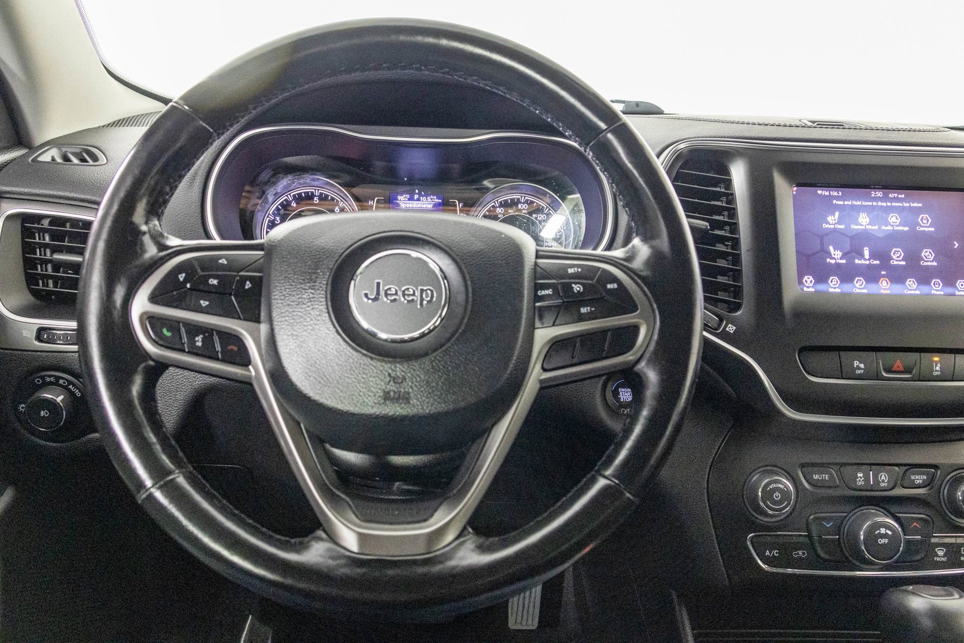 Used 2021 Jeep Cherokee Latitude Plus image 29