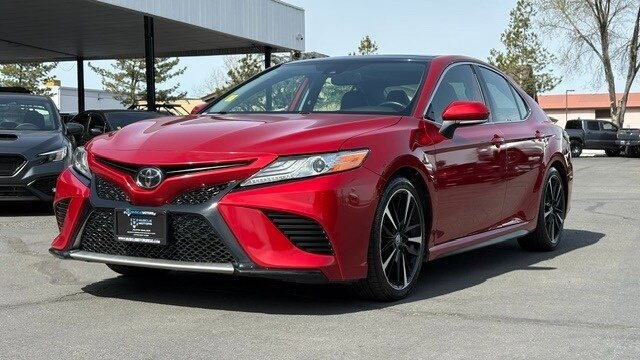 Used 2020 Toyota Camry XSE w/ Blackout Package FWD image 5