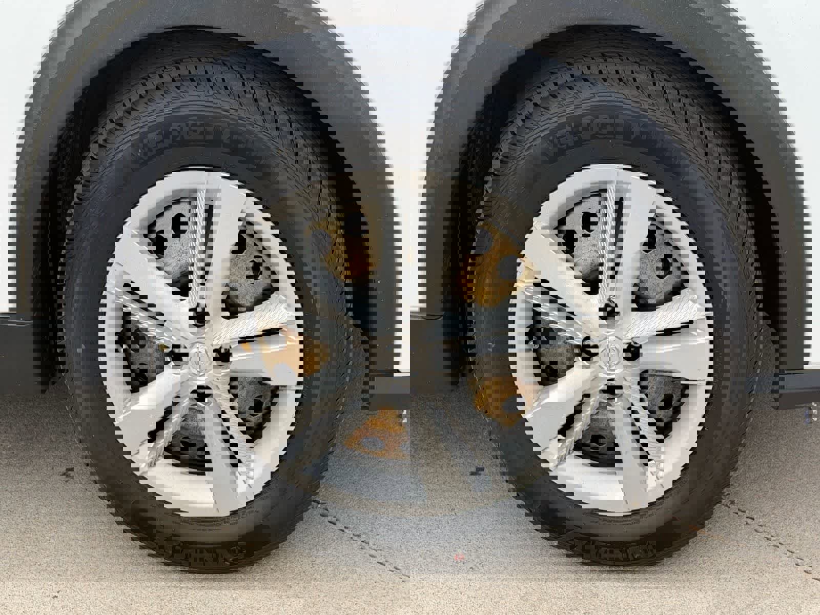 Used 2021 Nissan Kicks S image 10