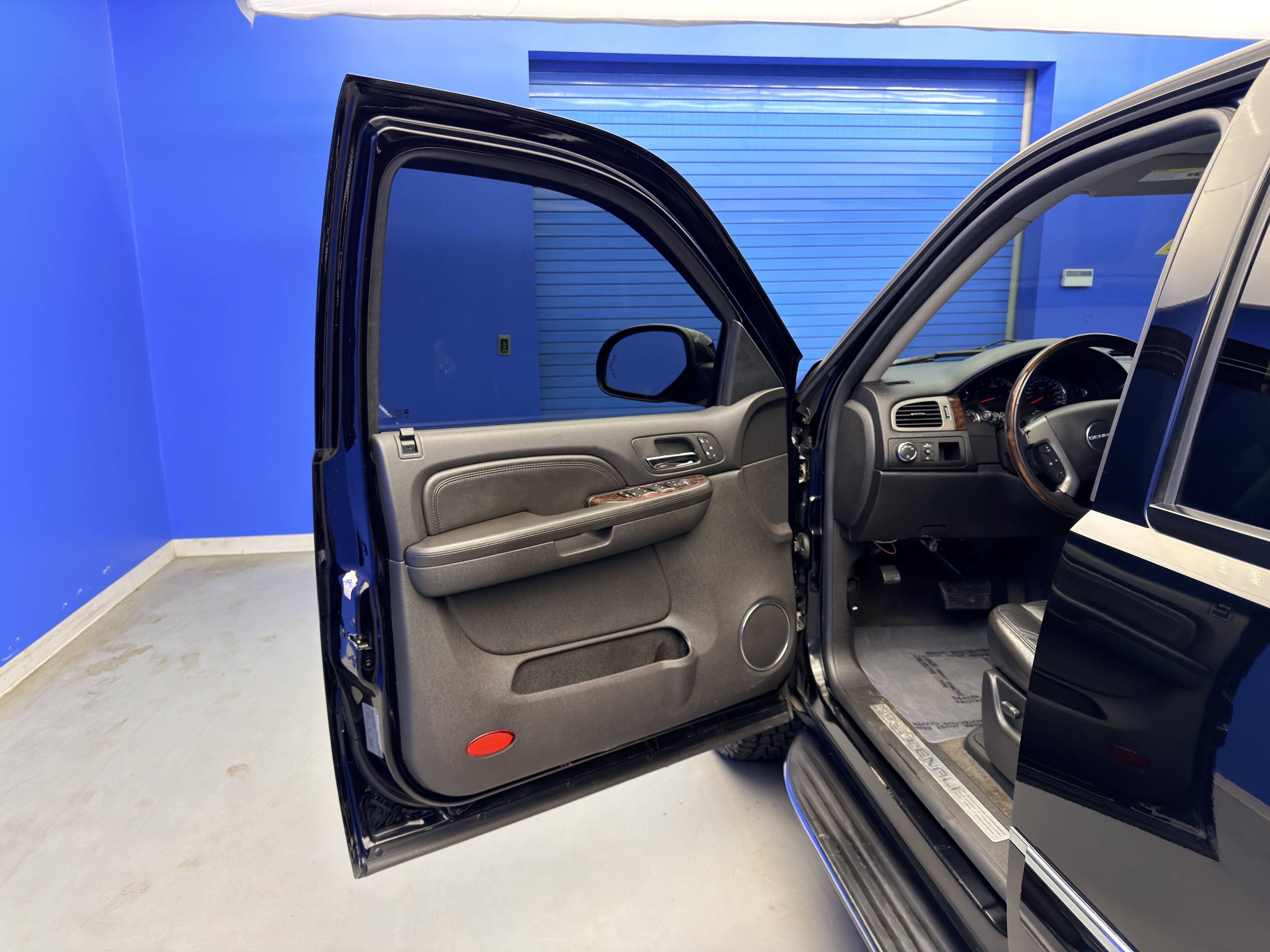 Used 2008 GMC Yukon Denali image 10