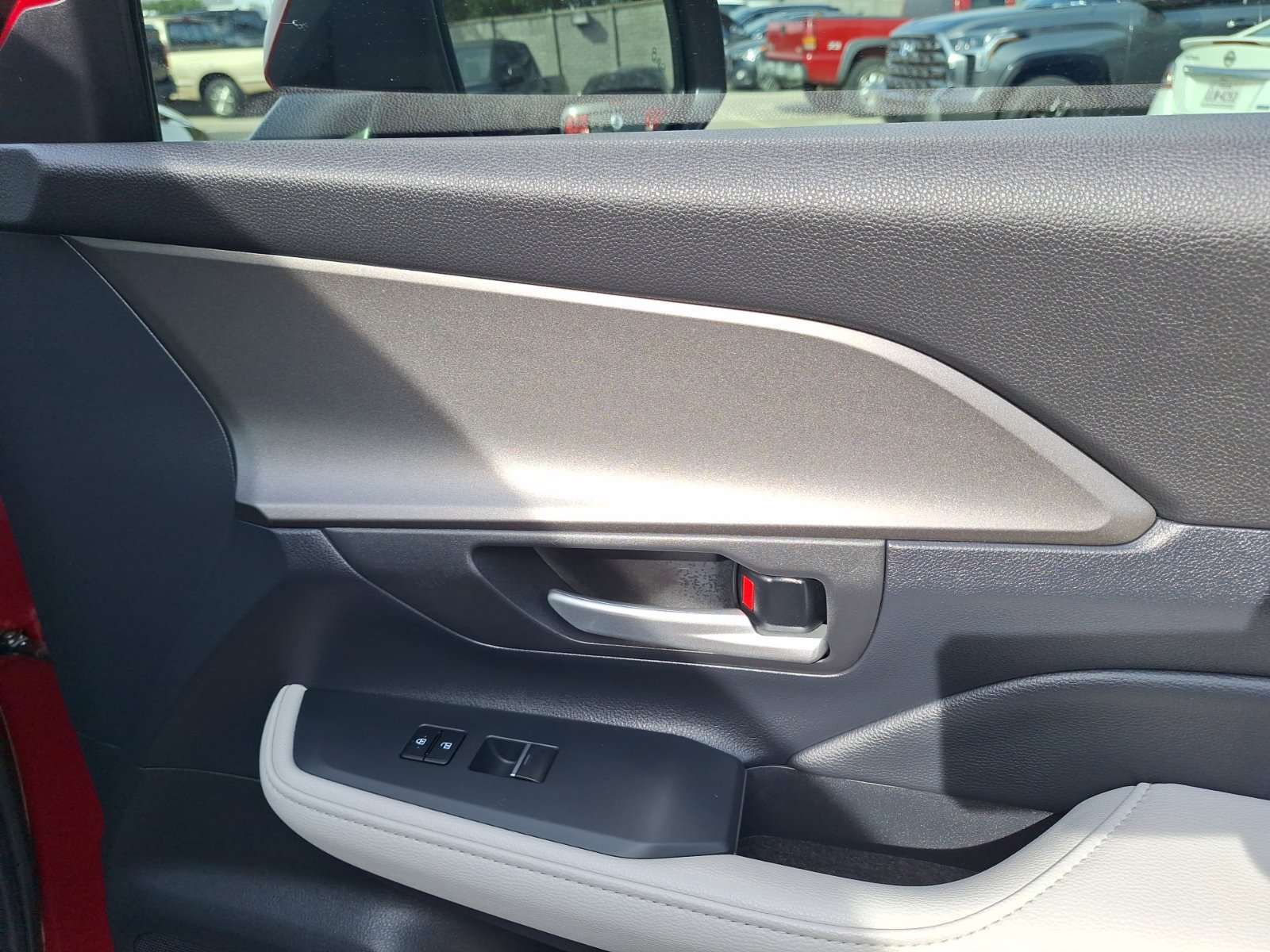 Used 2026 Toyota Grand Highlander FWD image 32