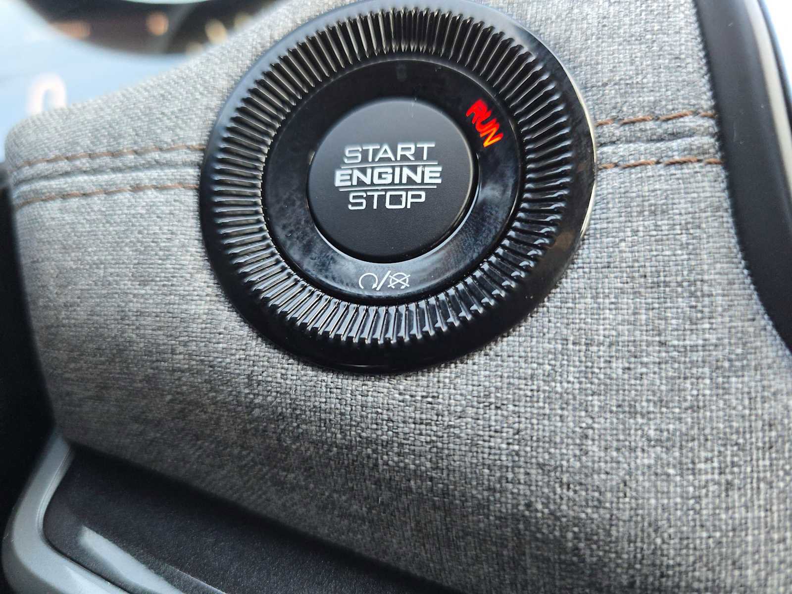 Used 2023 Jeep Compass Latitude w/ Sun and Sound Group image 32