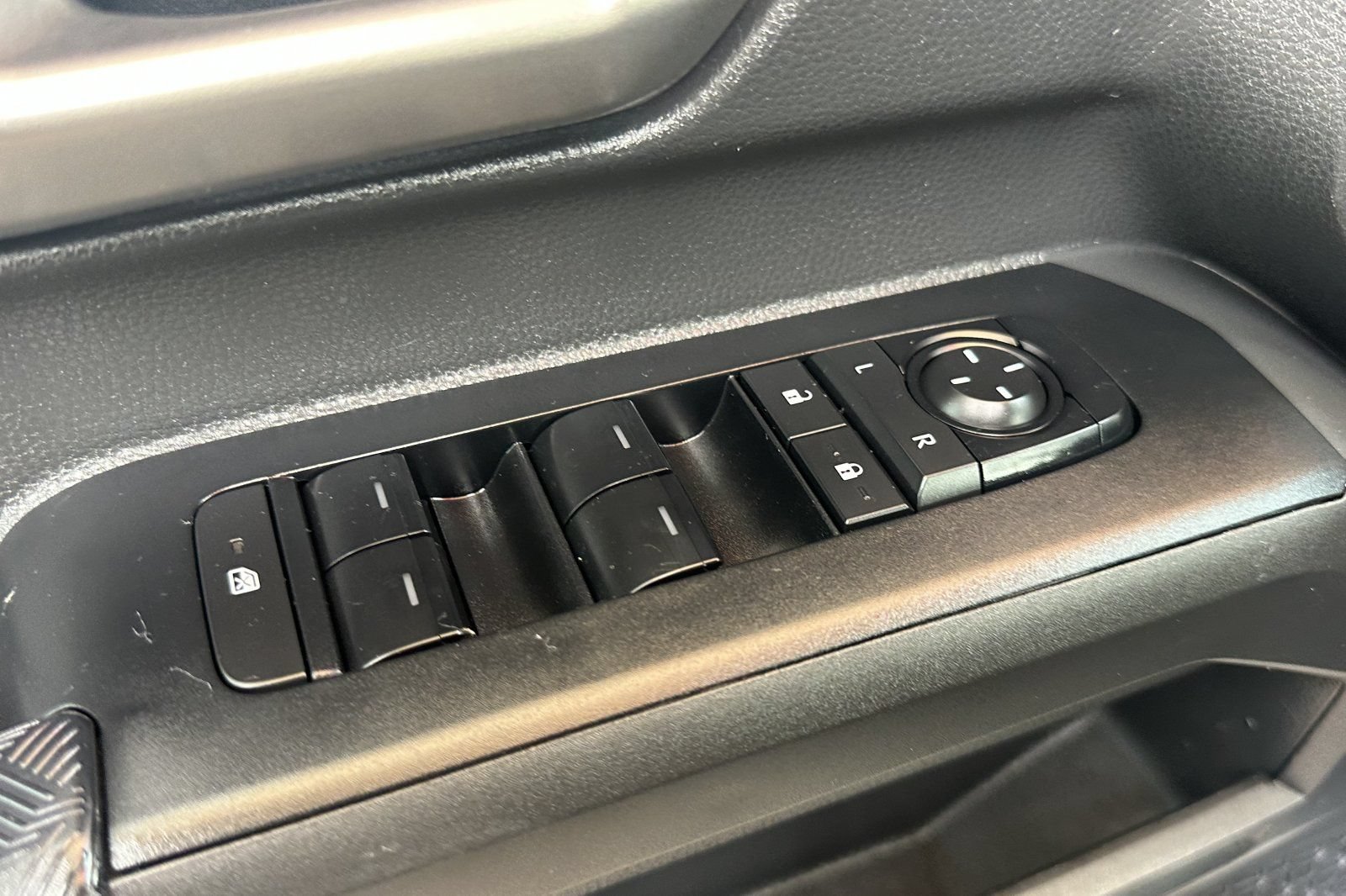 Used 2024 Toyota Tacoma TRD Off-Road AWD/4WD image 13