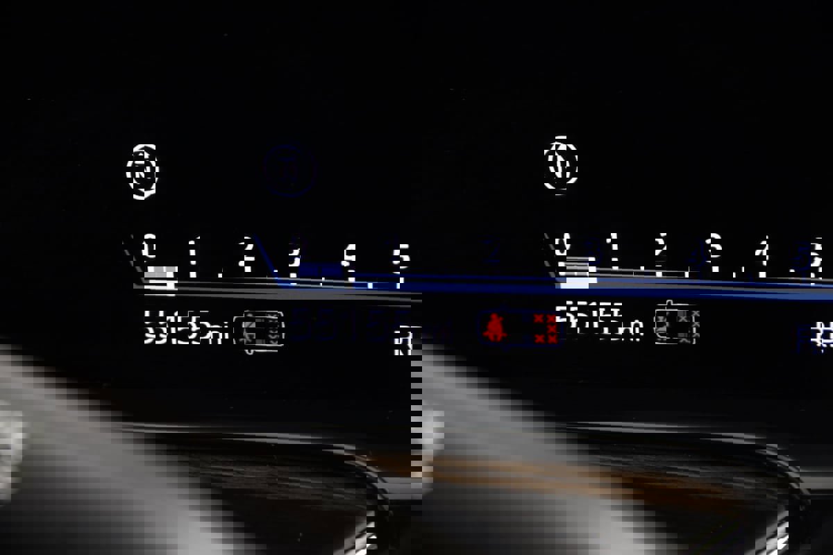 Used 2022 Cadillac Escalade ESV Premium Luxury image 47