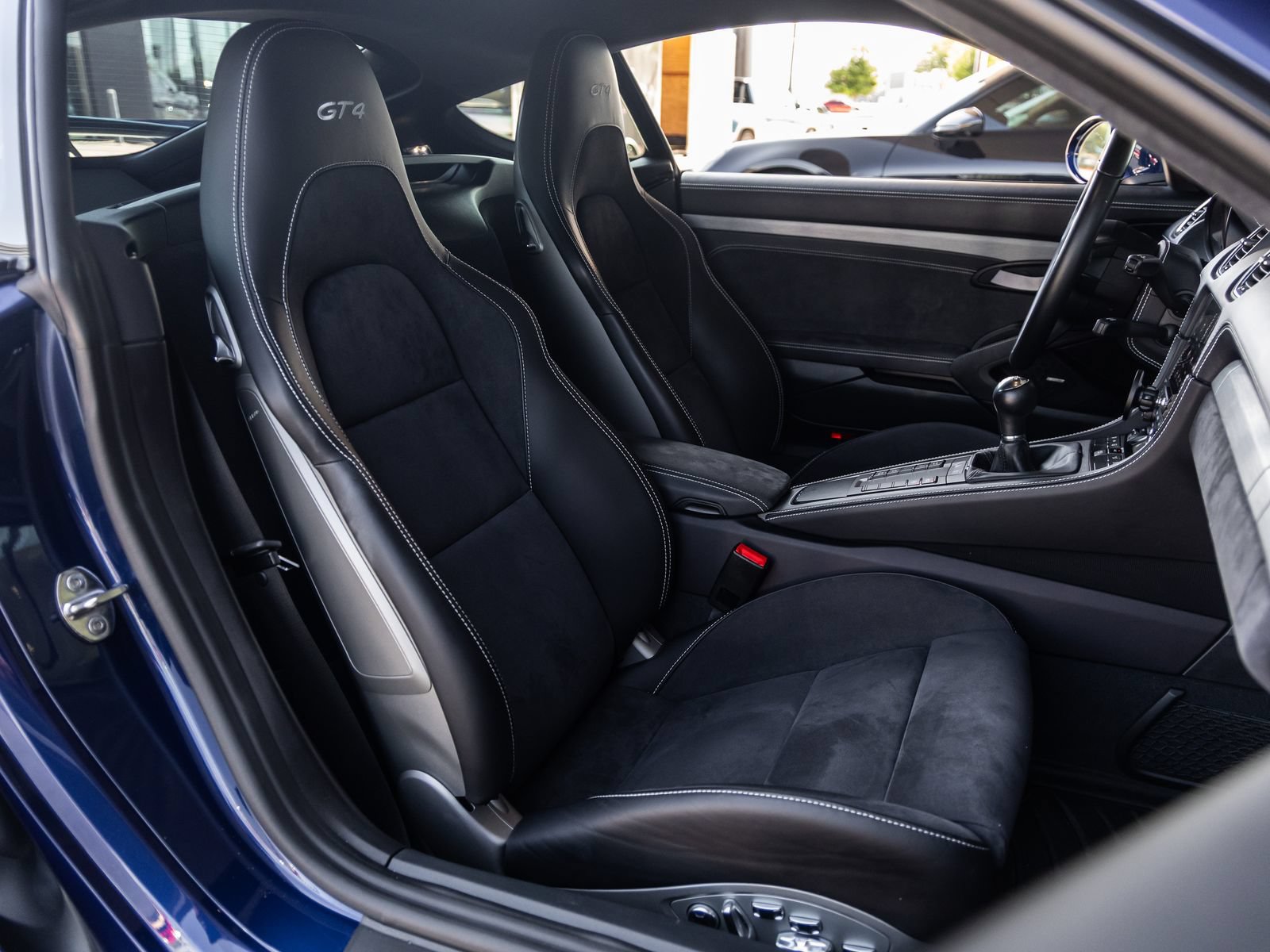 Certified 2020 Porsche 718 Cayman GT4 RWD image 47