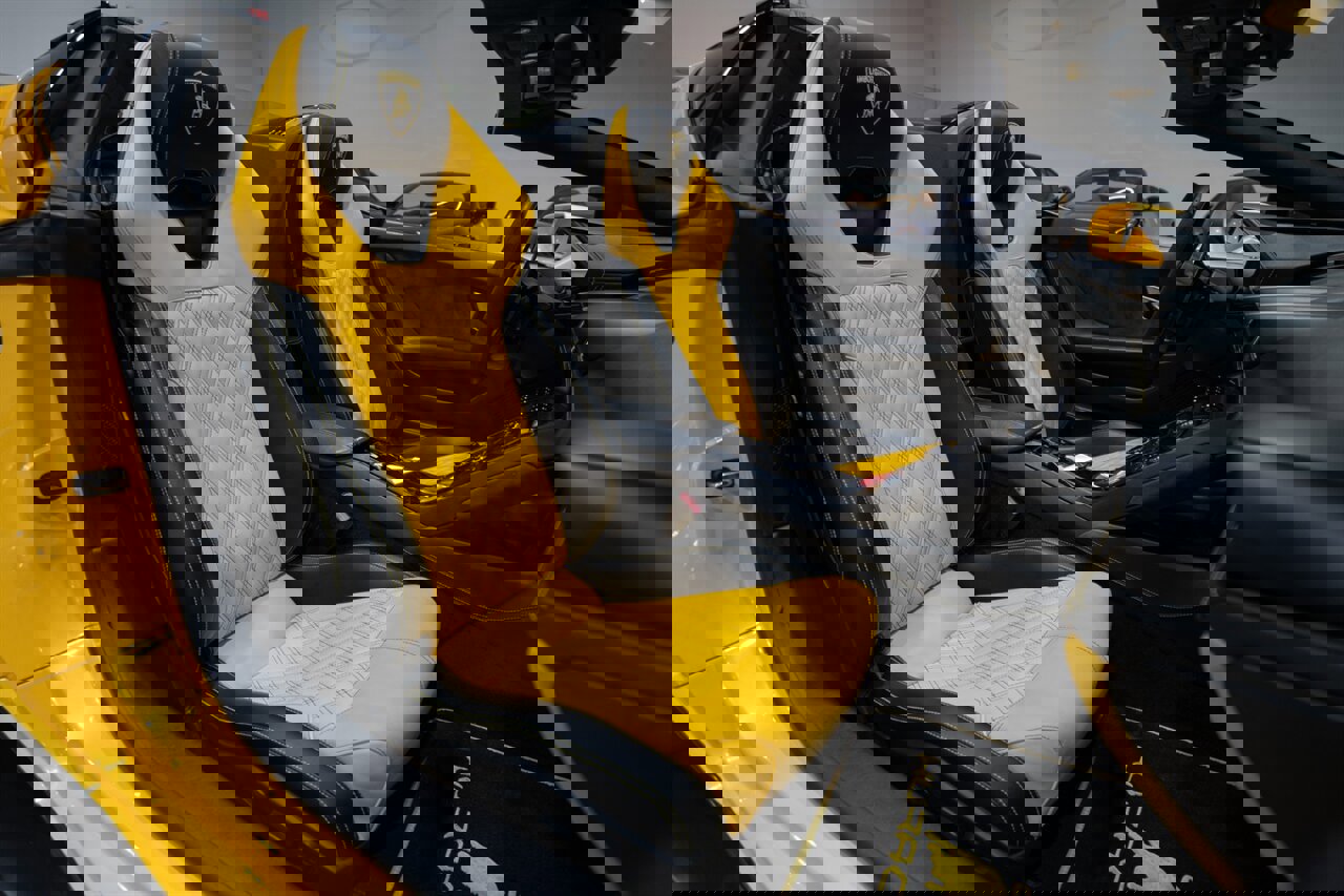 Used 2016 Lamborghini Huracan LP 610-4 image 31