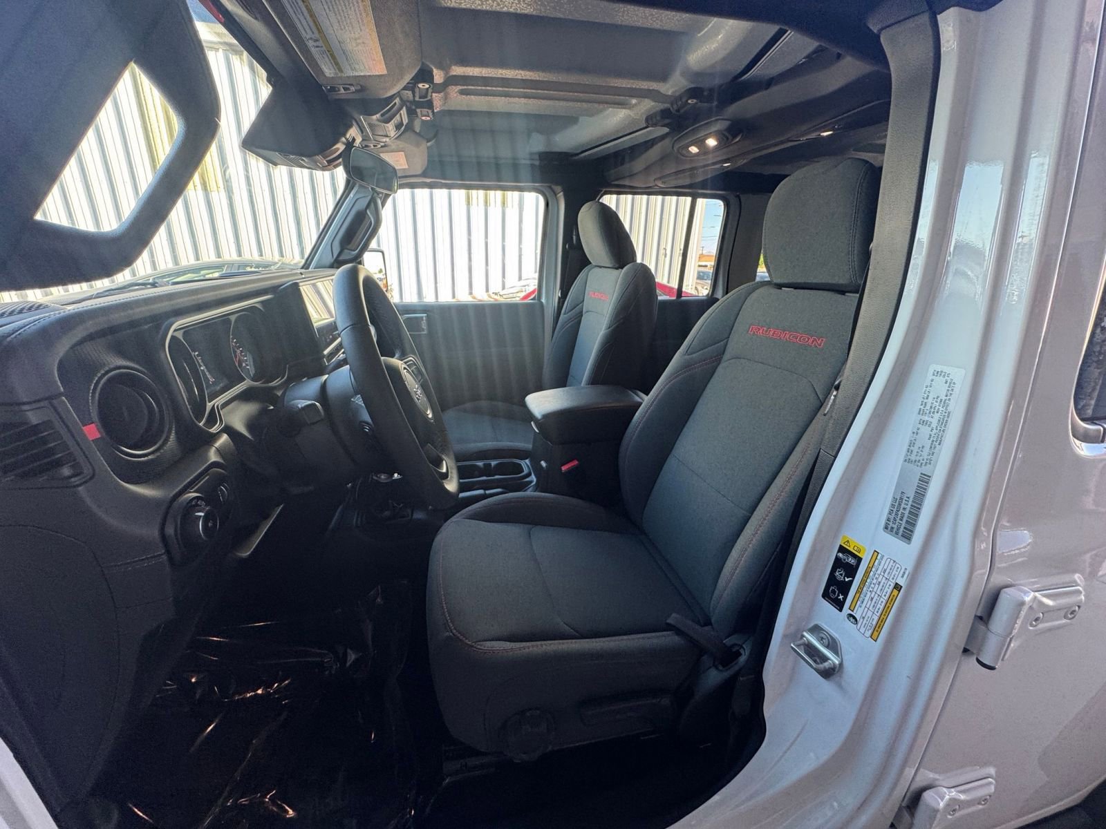 Used 2025 Jeep Wrangler Unlimited Rubicon image 36