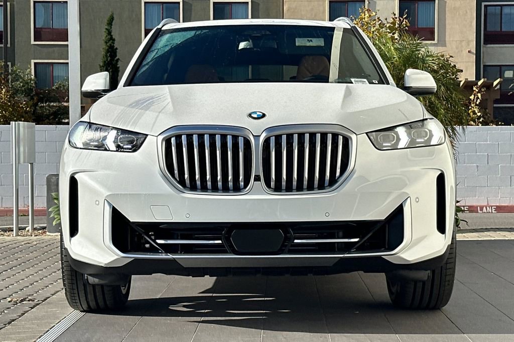 New 2026 BMW X5 xDrive40i AWD/4WD image 8
