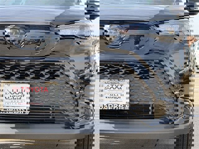 Used 2024 Toyota Corolla Cross SE image 9