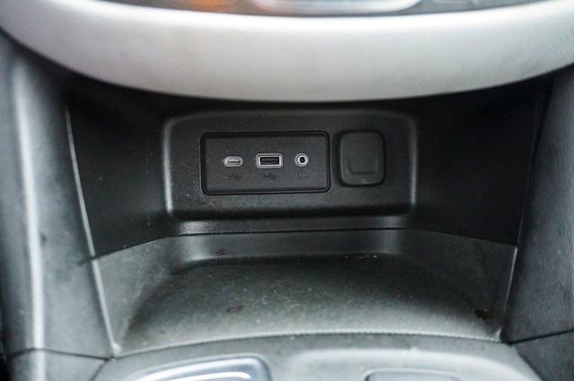 Used 2022 Chevrolet Equinox LT w/ Driver Convenience Package image 18