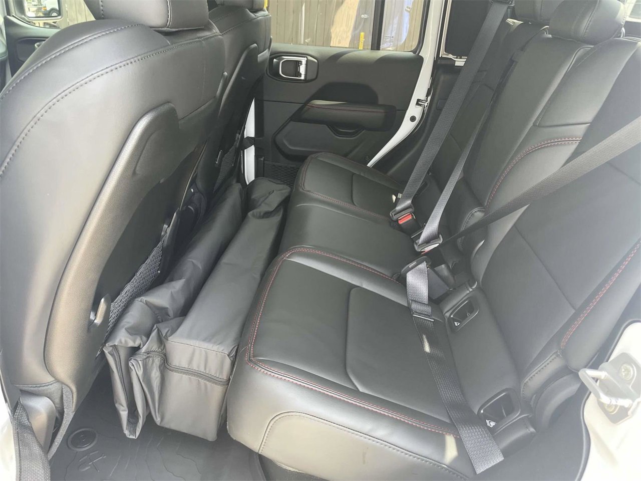 New 2025 Jeep Gladiator Rubicon image 28