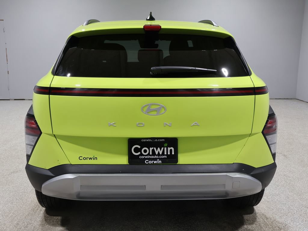 Used 2025 Hyundai Kona SEL image 3