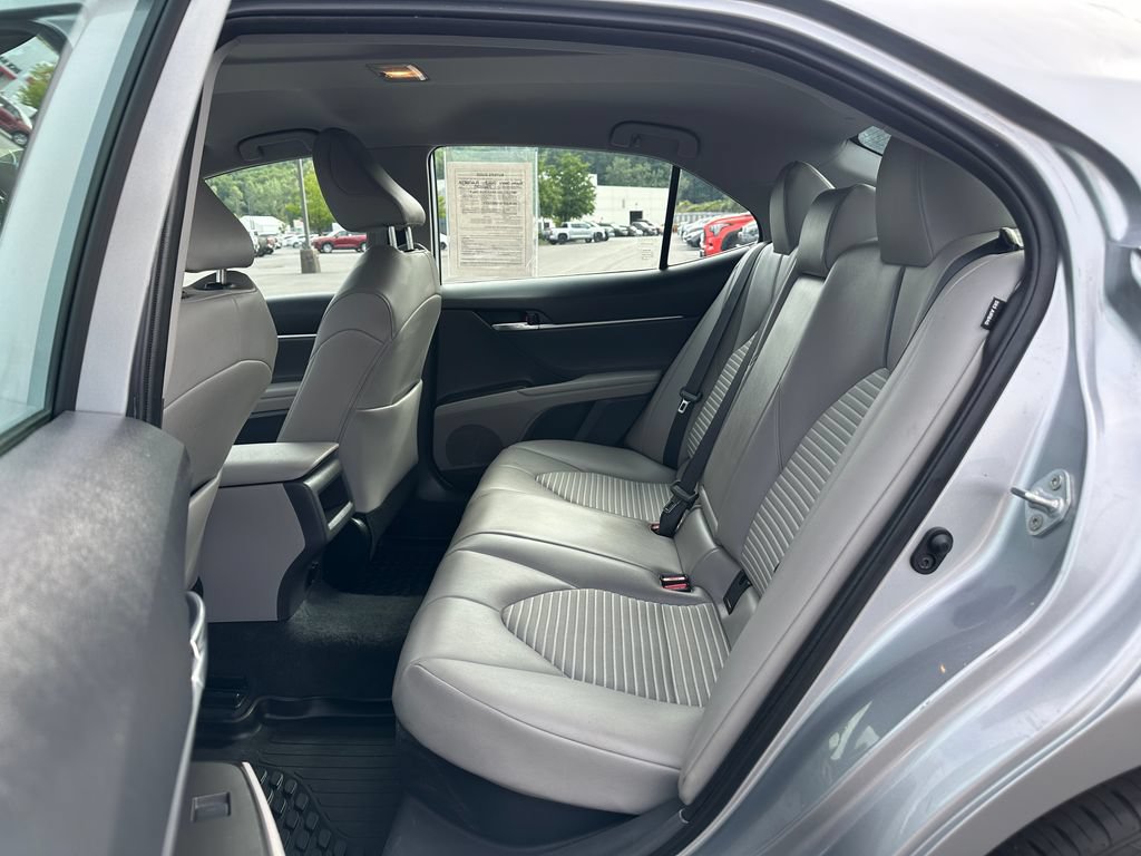 Used 2023 Toyota Camry SE FWD image 13