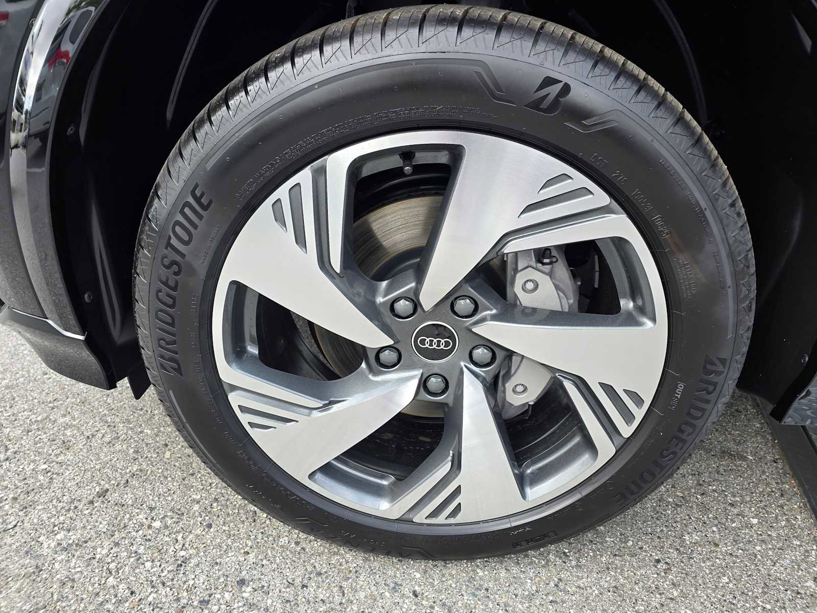 New 2025 Audi Q6 e-tron Premium Plus image 9