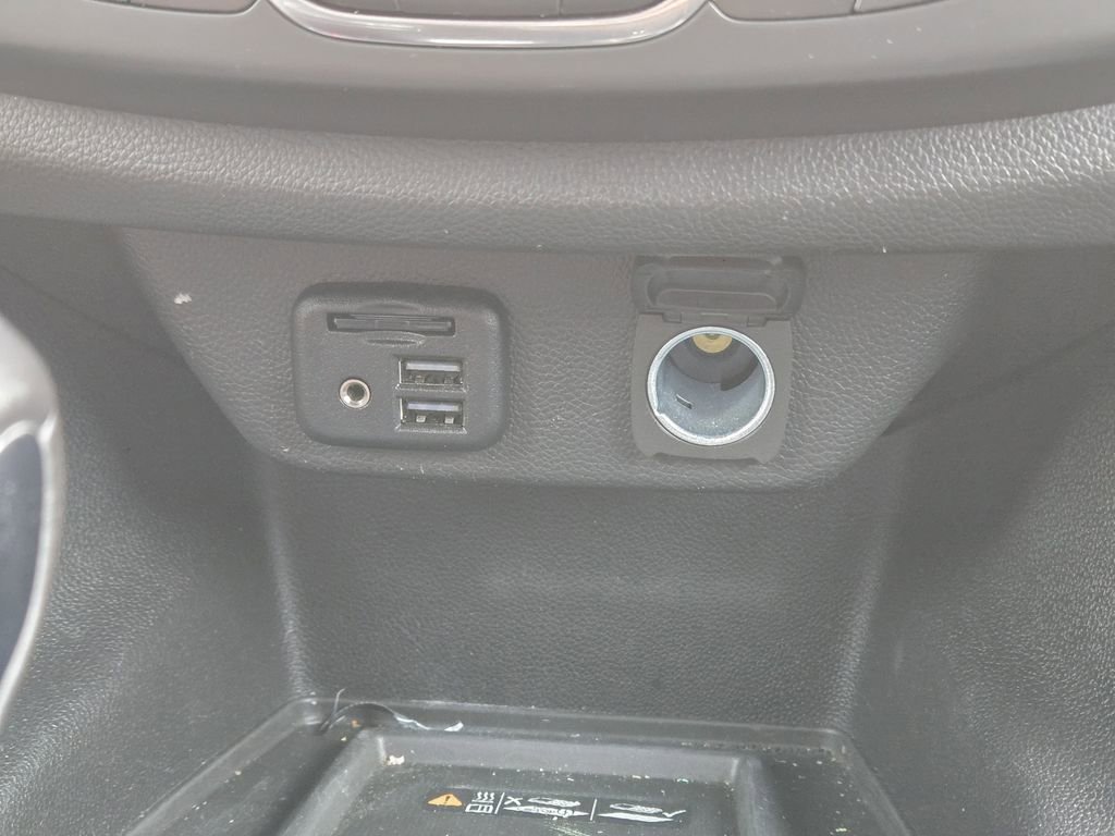 Used 2022 Chevrolet Traverse RS FWD image 22