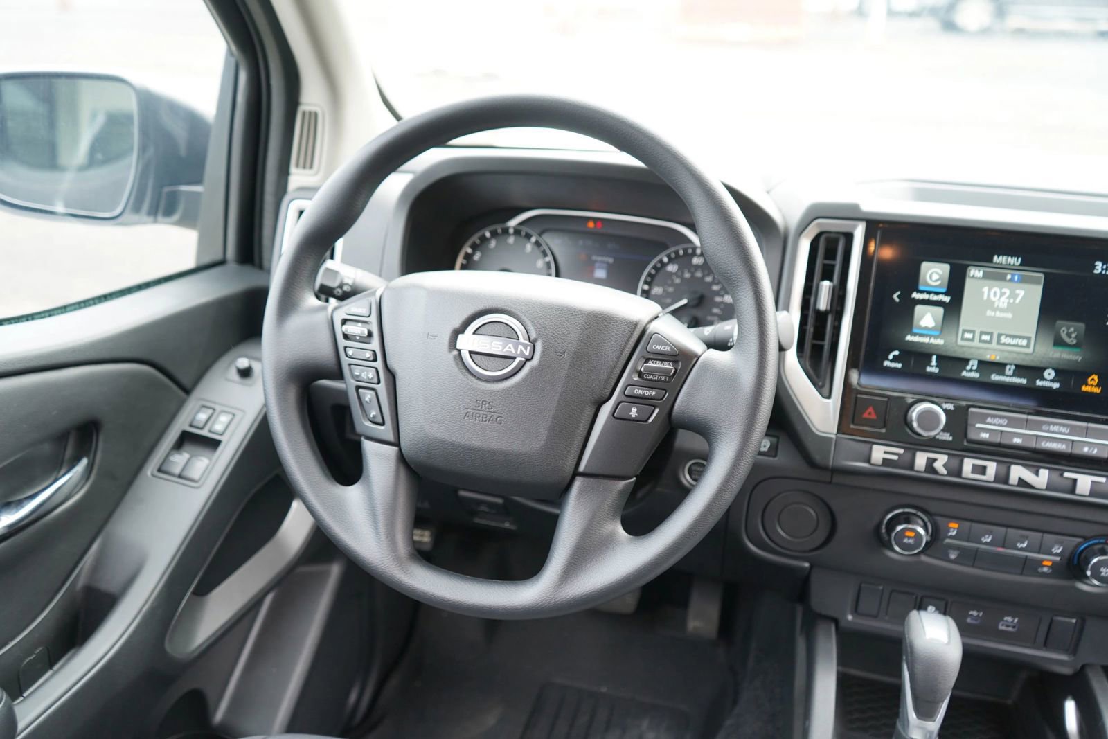 Used 2025 Nissan Frontier SV RWD image 18