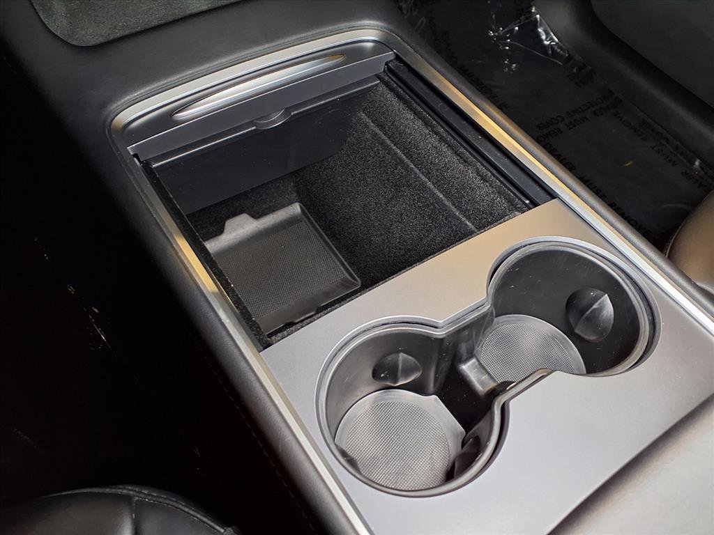 Used 2022 Tesla Model Y Performance image 5