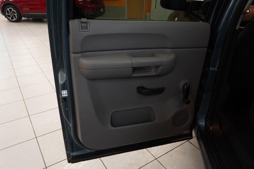 Used 2010 Chevrolet Silverado 1500 W/T AWD/4WD image 19